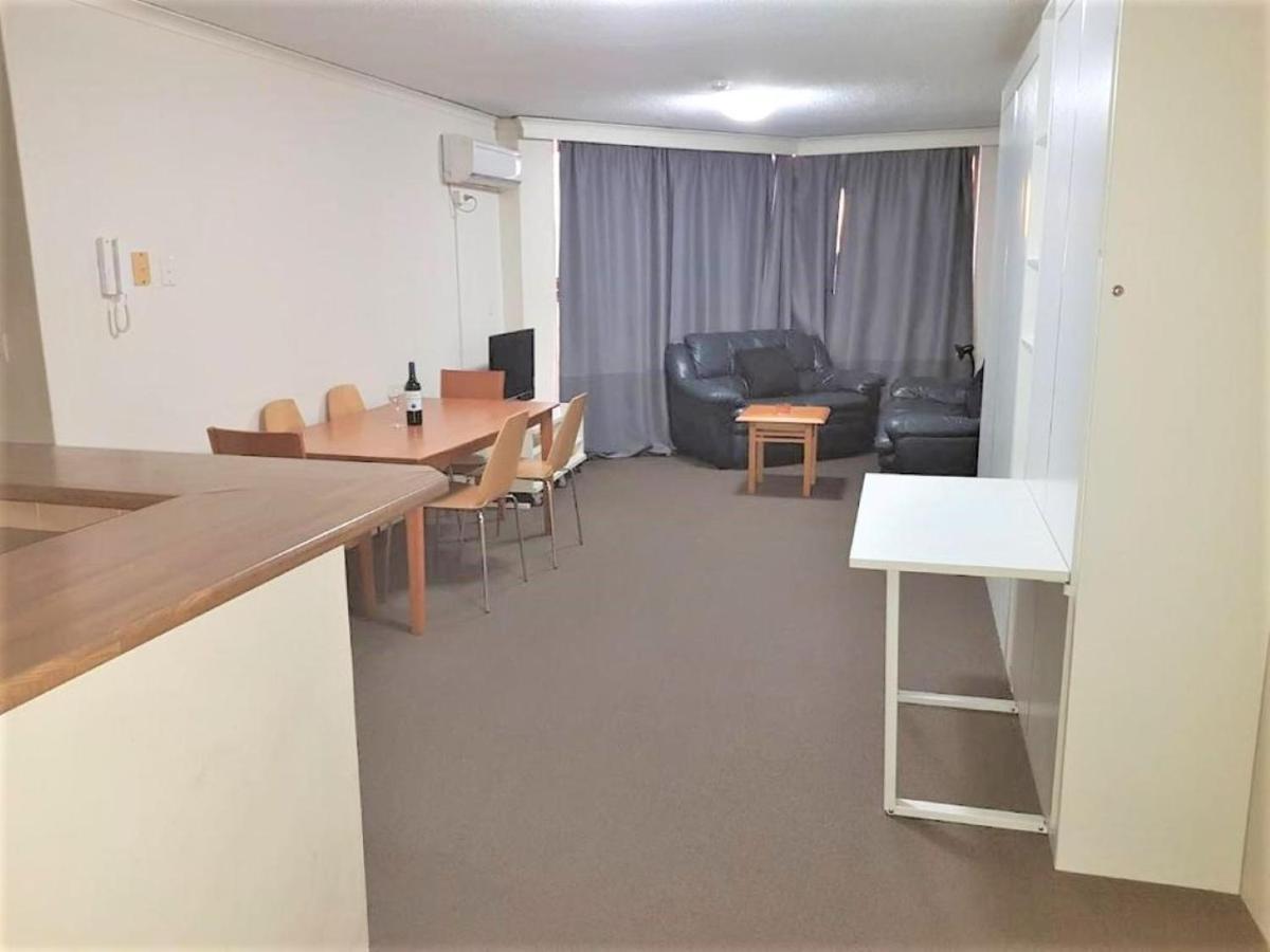 Accommodation Sydney - Kent Street Sydney Cbd Top Floor 2 Bedroom Apartment With Balcony Extérieur photo